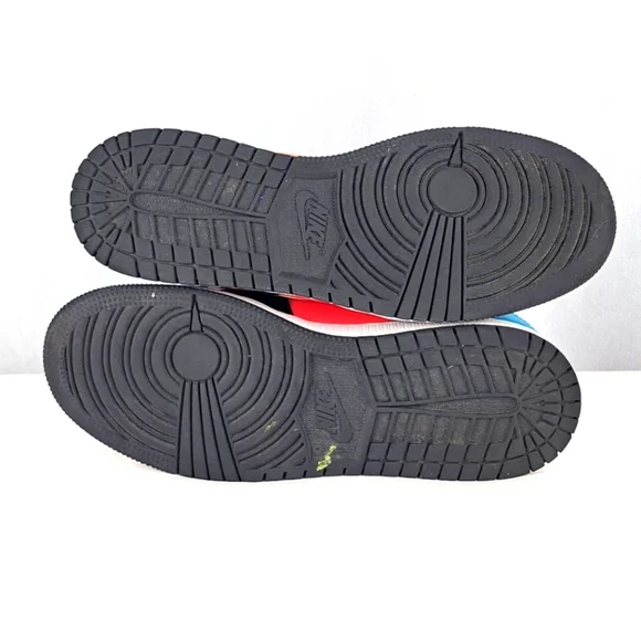 Jordan 1 Mid GS "Game Time" Size: 6.5Y - Picture 7 of 9